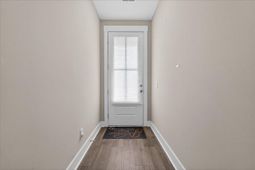 7795 Park Gate Drive photo 4