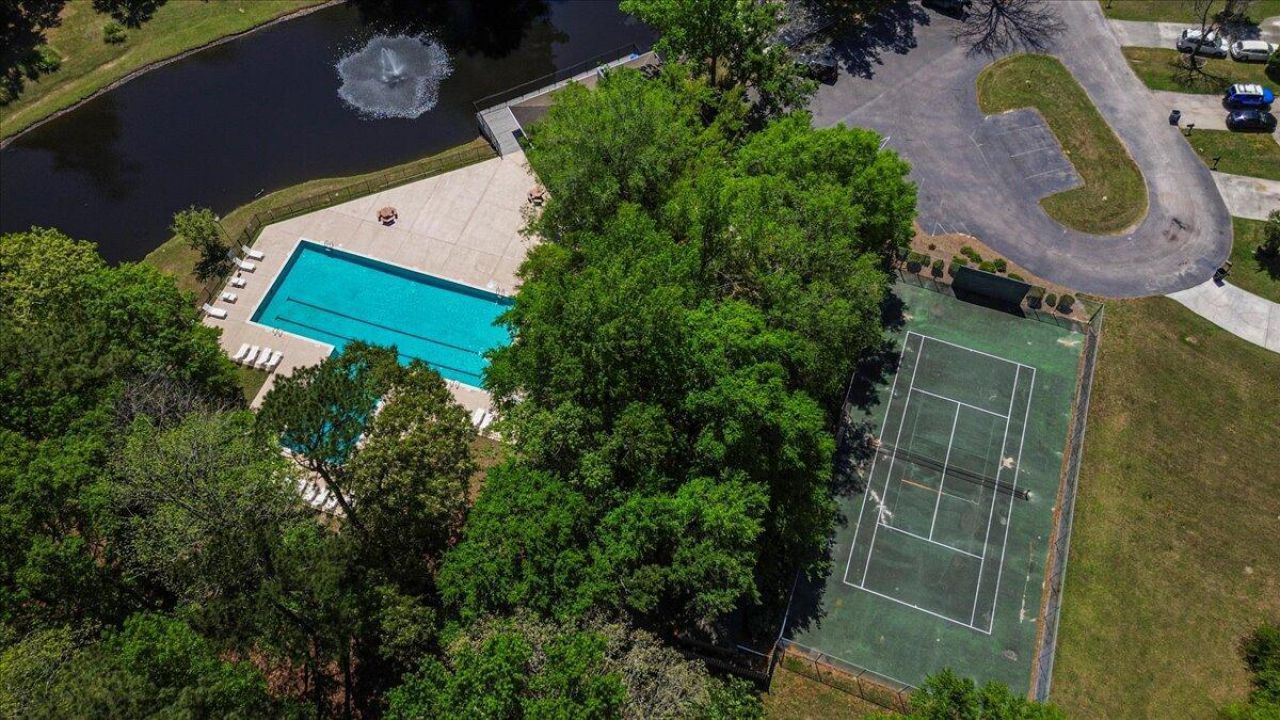 7795 Park Gate Drive Photo 40