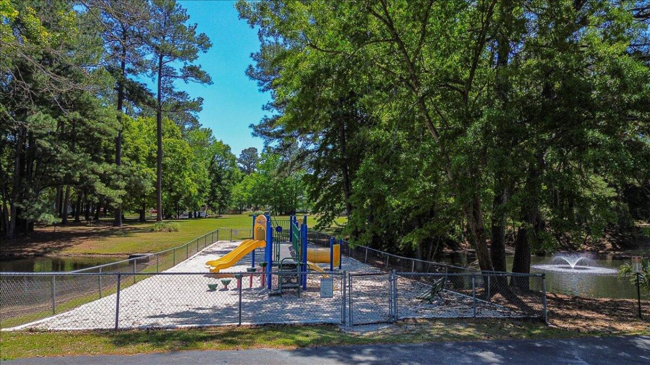 7795 Park Gate Drive Photo 44