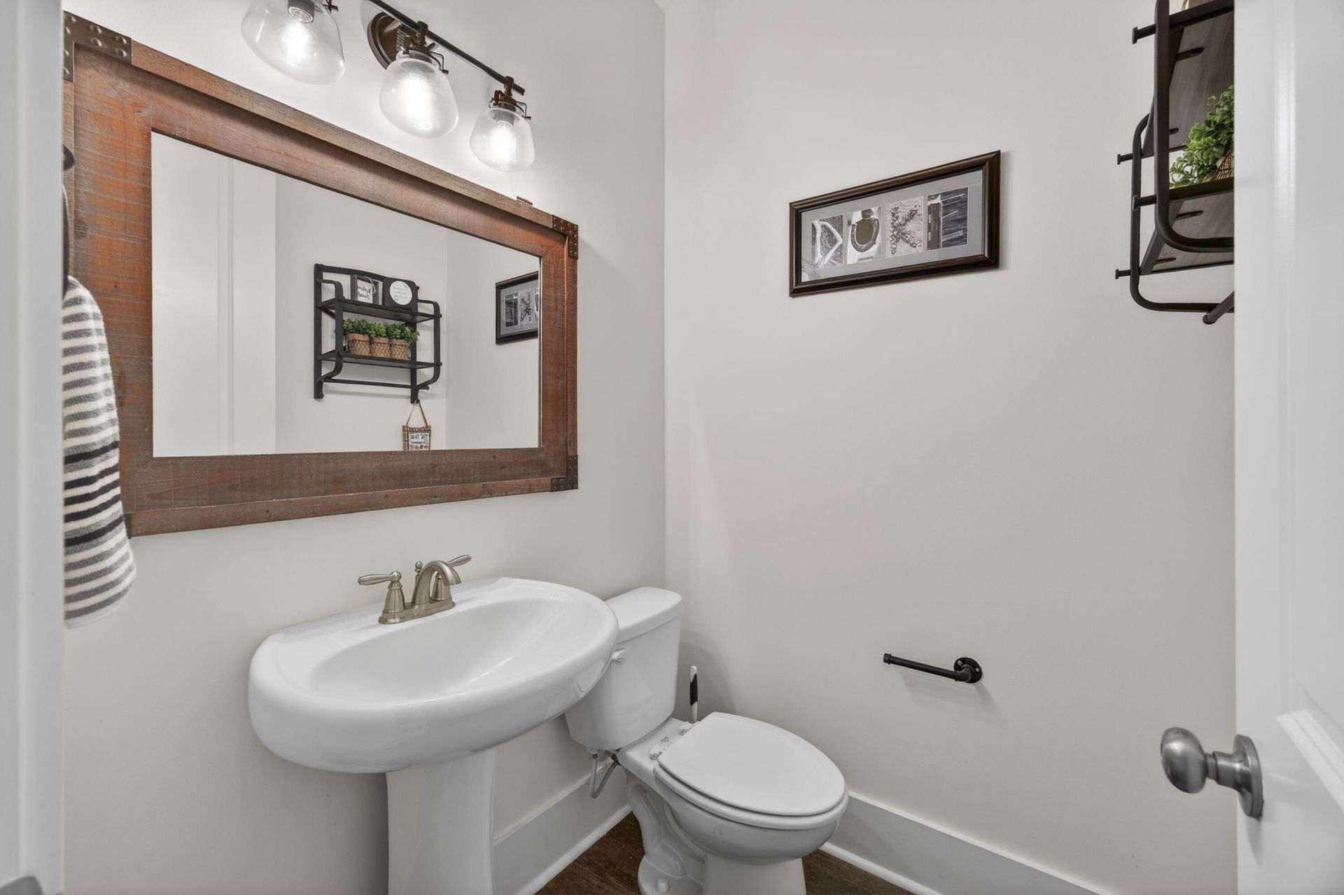 165 Village Ponds Drive Photo 18