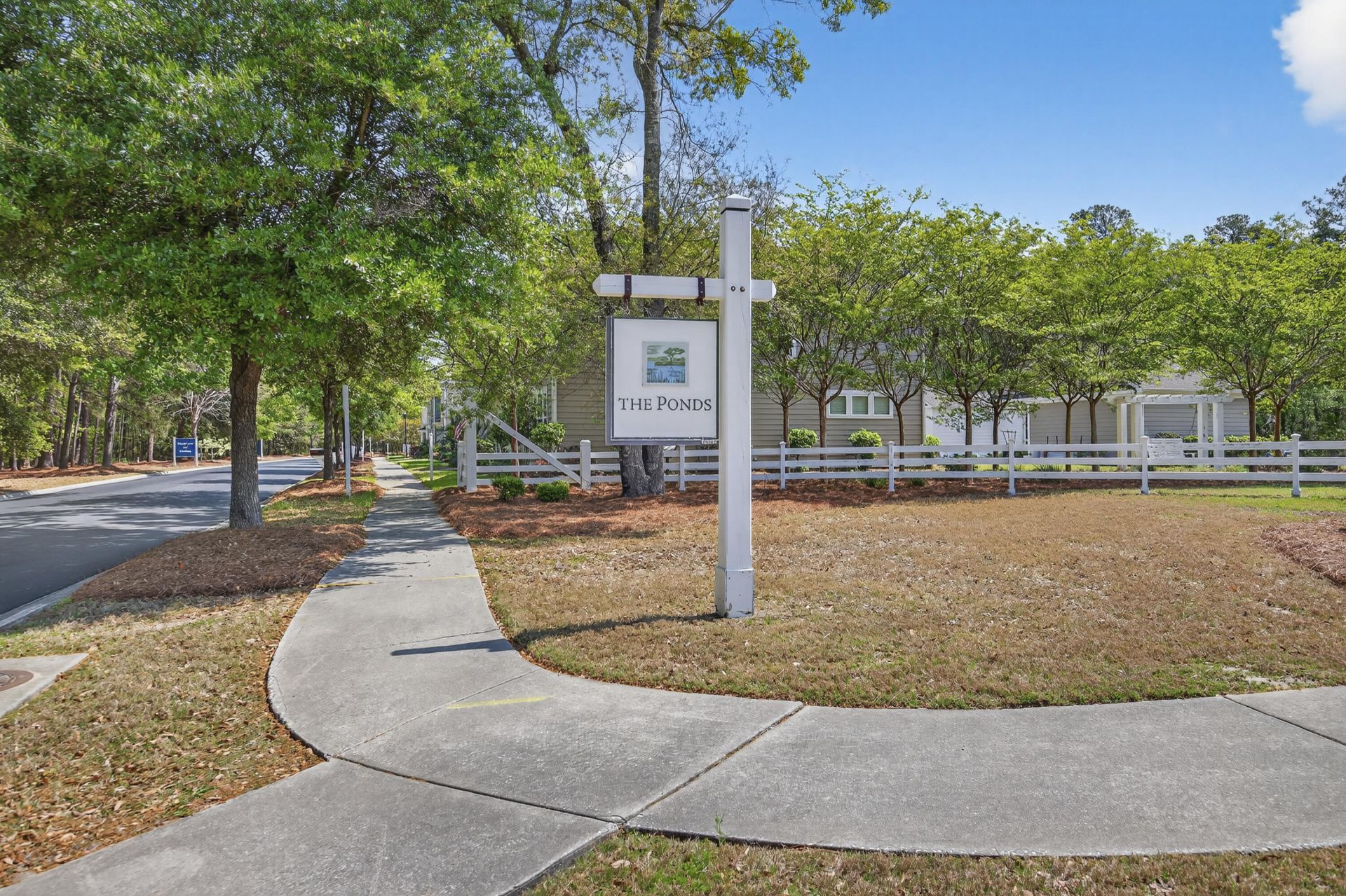 165 Village Ponds Drive Photo 36