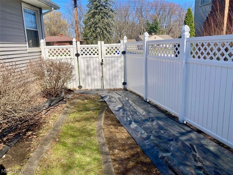 2305 S Schenley Avenue, Youngstown, OH 44511 Photo 11