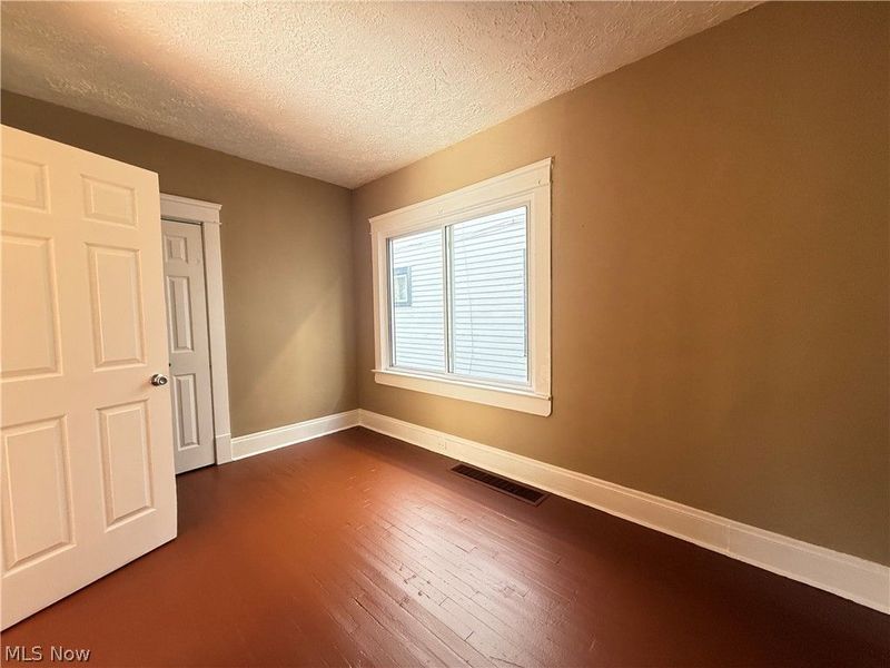8206 Crumb Avenue, Cleveland, OH 44103 Photo 34
