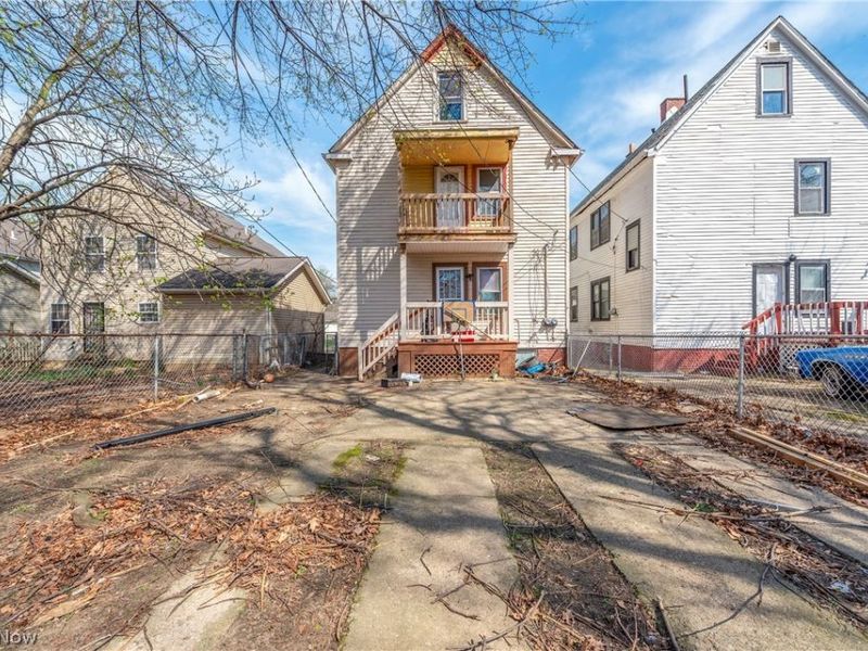 8206 Crumb Avenue, Cleveland, OH 44103 Photo 4