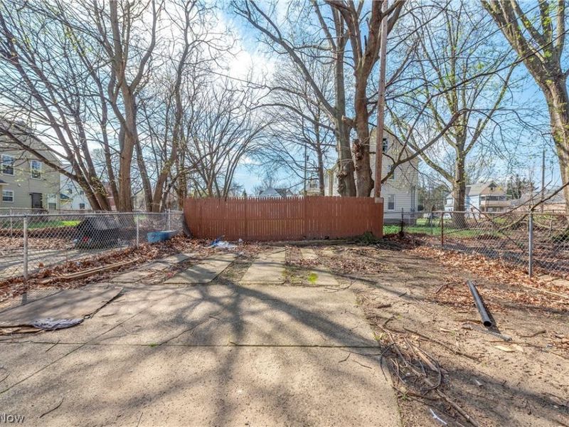 8206 Crumb Avenue, Cleveland, OH 44103 Photo 6