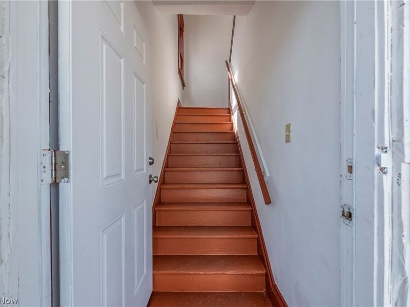 8206 Crumb Avenue, Cleveland, OH 44103 Photo 9