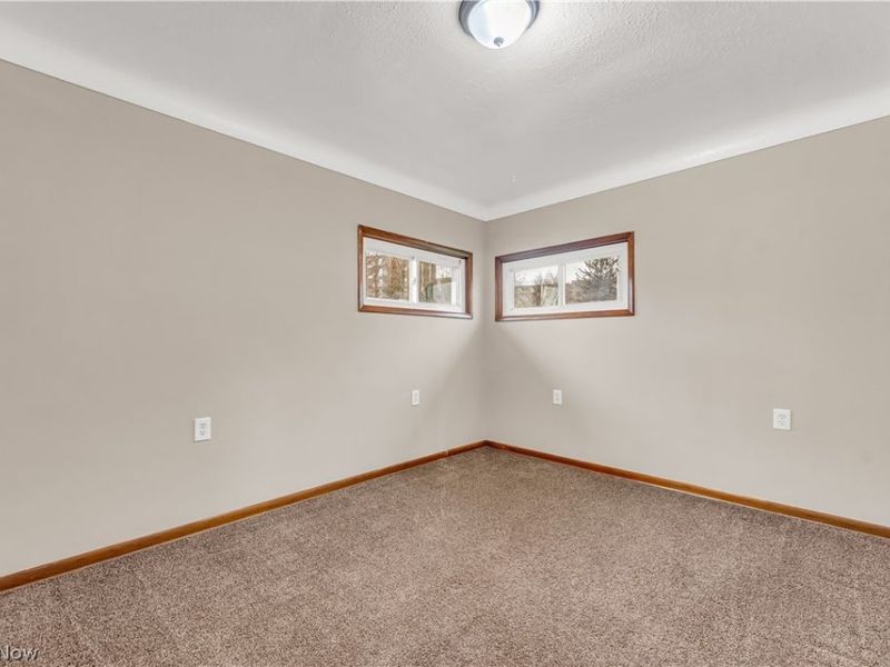 25121 Price Road, Bedford Heights, OH 44146 Photo 19