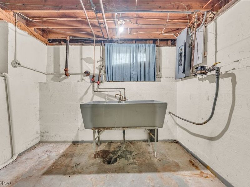 25121 Price Road, Bedford Heights, OH 44146 Photo 28