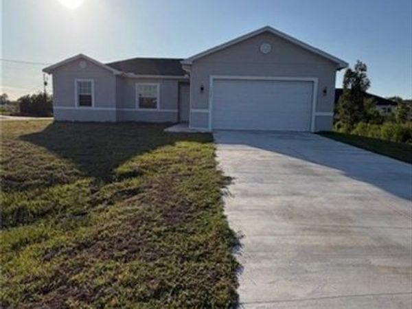 1927 Tryon CT, LEHIGH ACRES, FL 33972