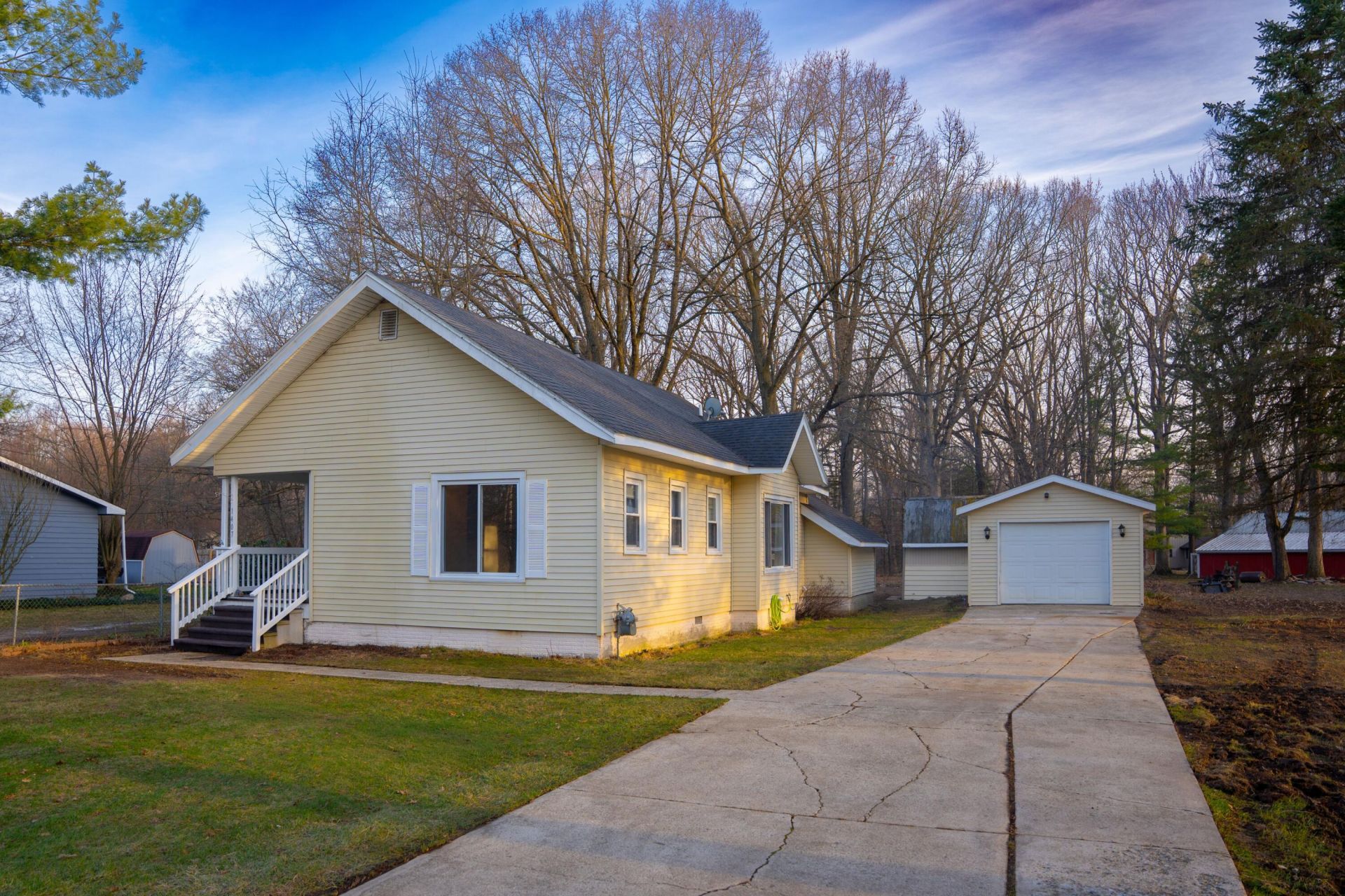 1407 Kenwood Avenue, Belding, MI 48809 Main Photo