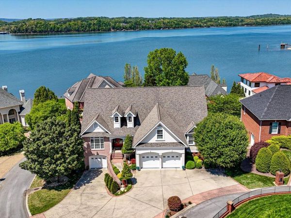 4448 Sailmaker Circle, Chattanooga, TN 37416