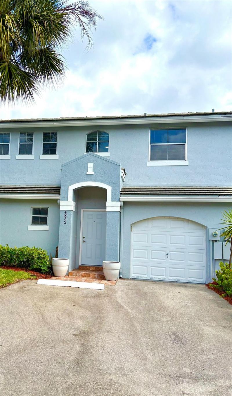 4832 Grapevine Way, Davie, FL 33331 Photo