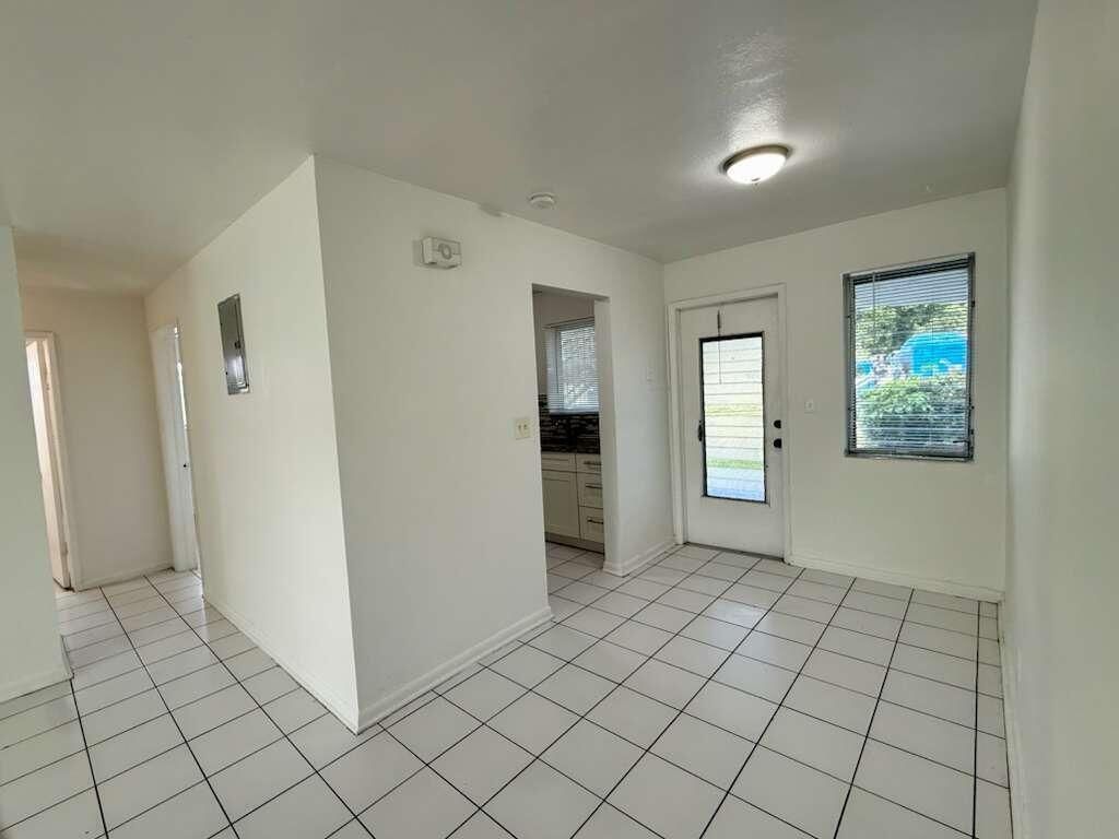 1251 W River Drive, Unit 4, Margate, FL 33063 Photo