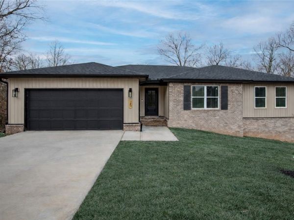 25 Kirkliston Lane , Bella Vista, AR 72715