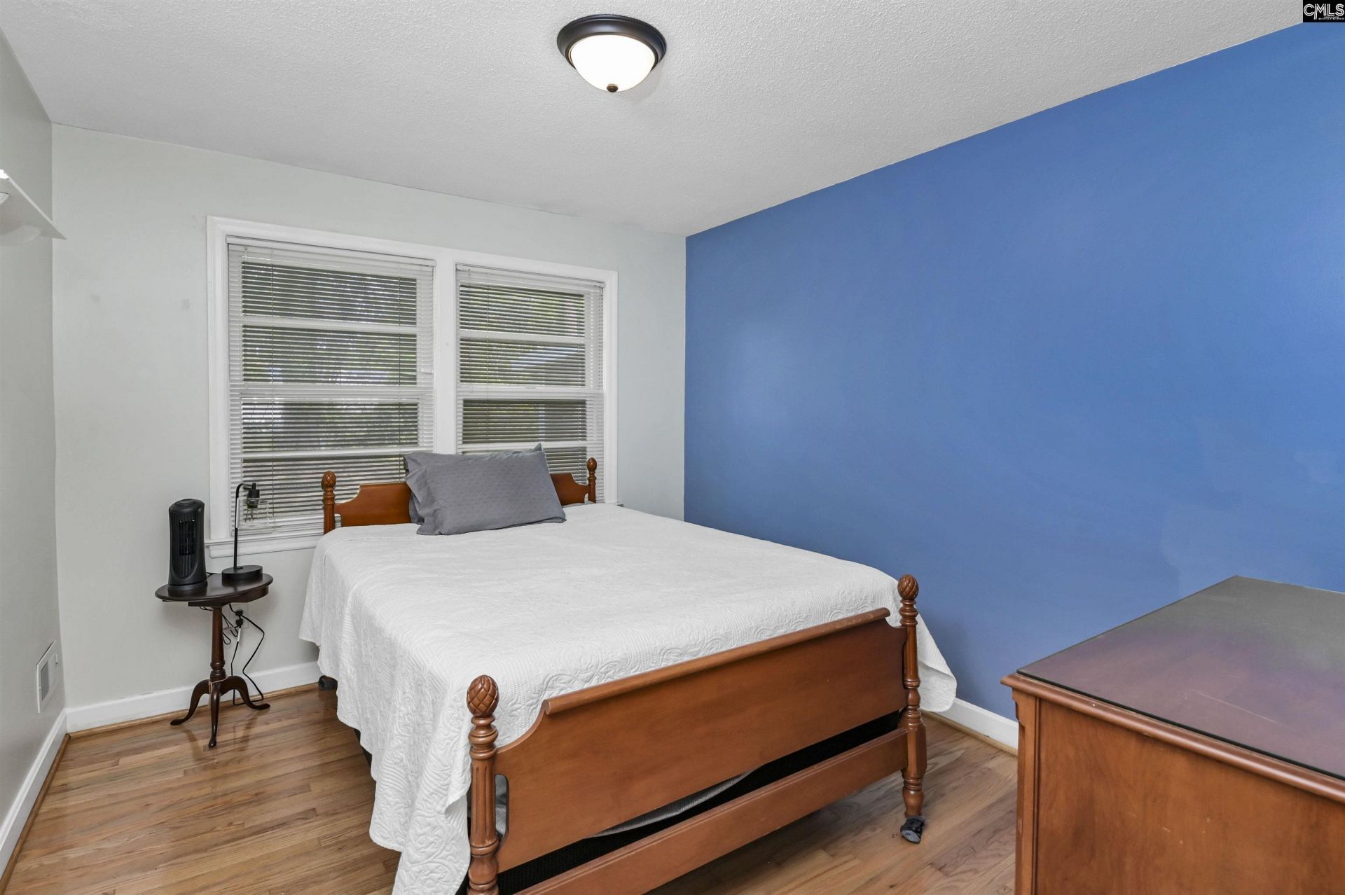 911 Fairwood Drive Photo 10