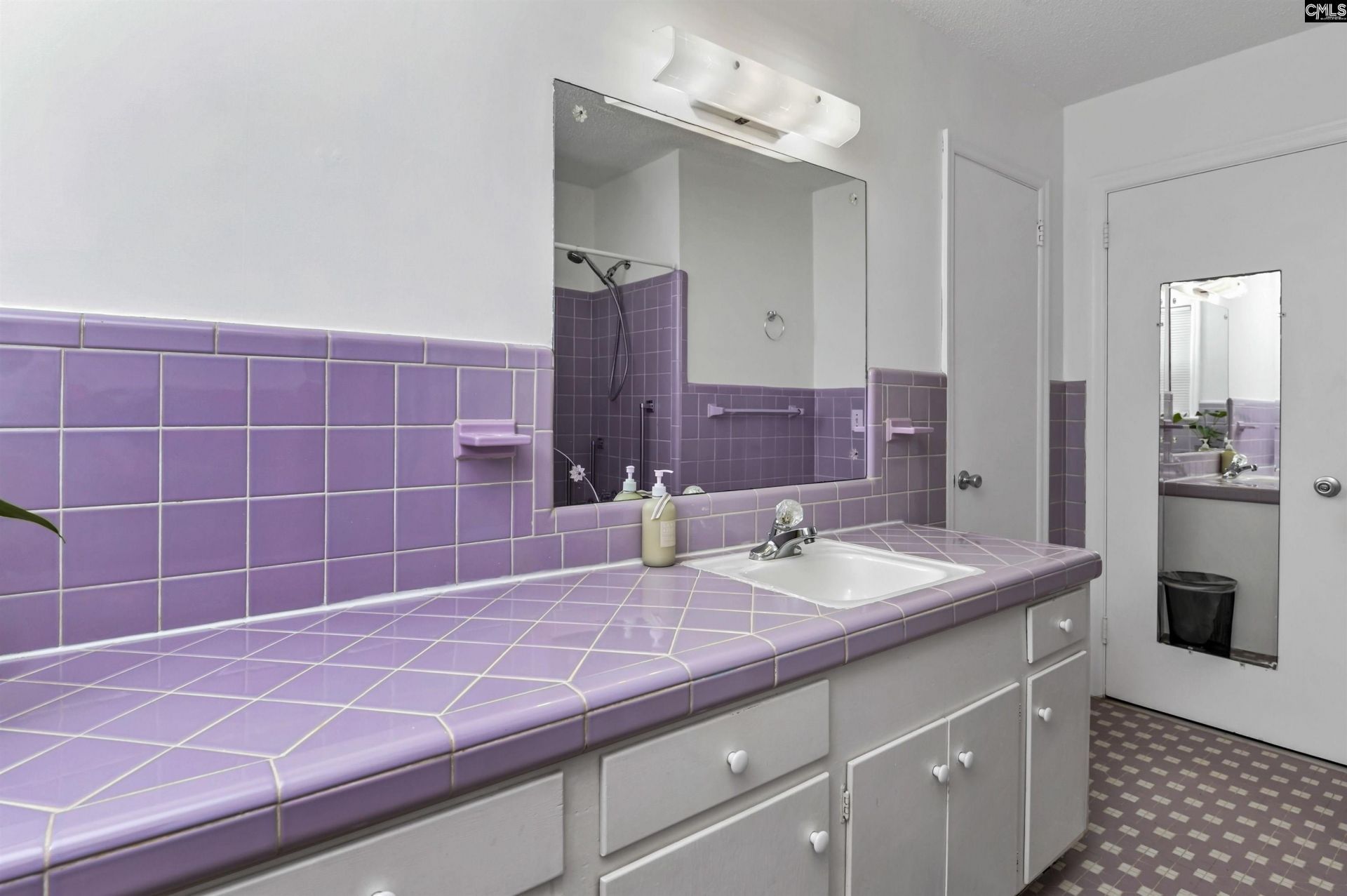 911 Fairwood Drive Photo 12