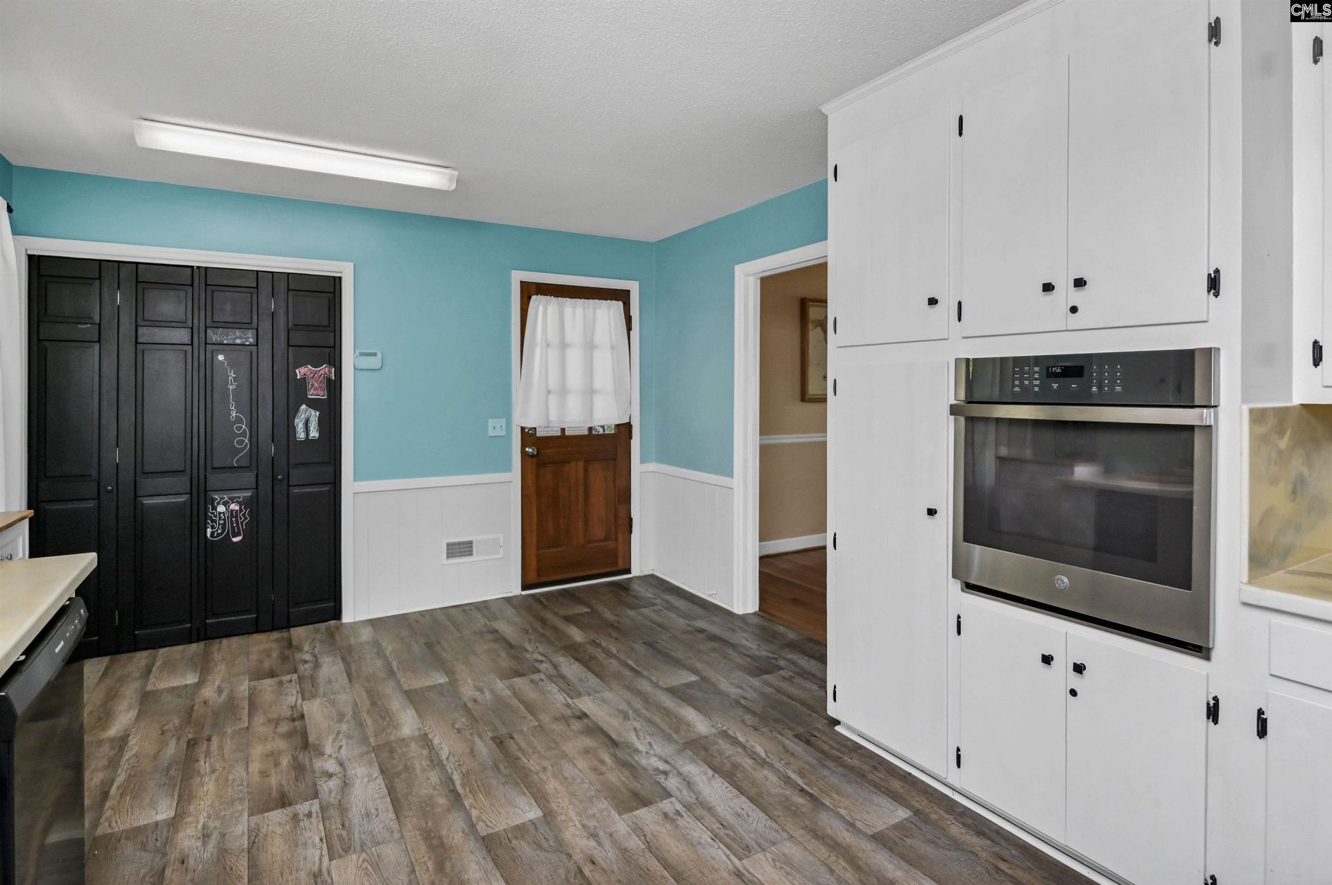 911 Fairwood Drive Photo 5