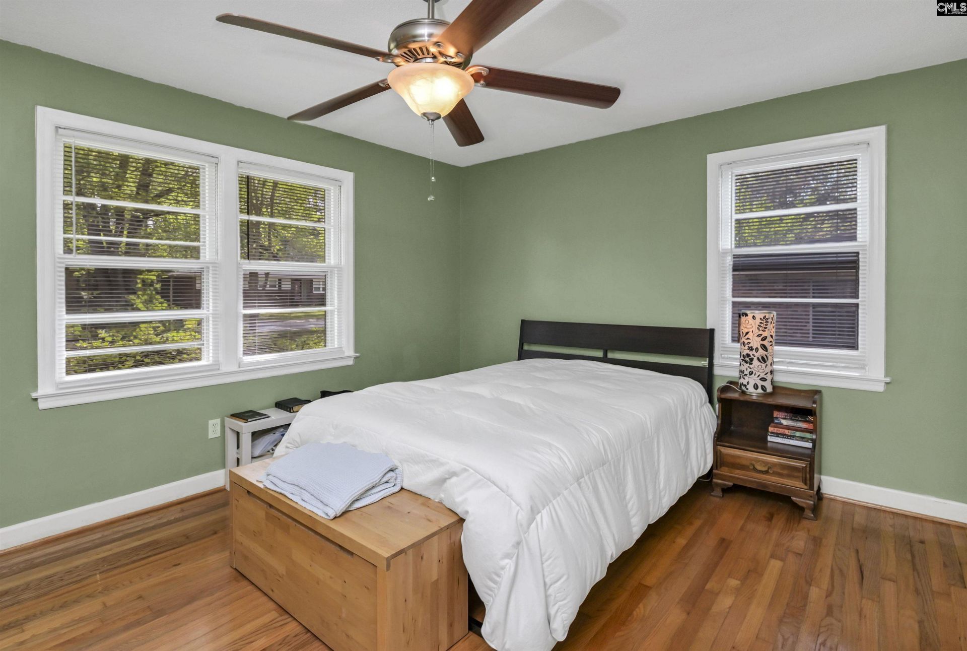 911 Fairwood Drive Photo 7