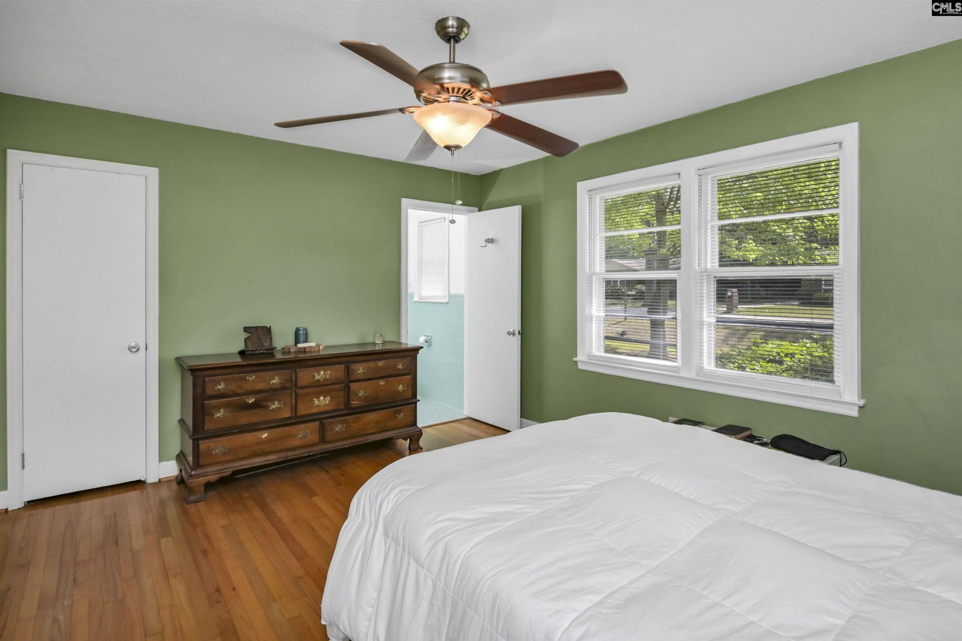 911 Fairwood Drive Photo 8