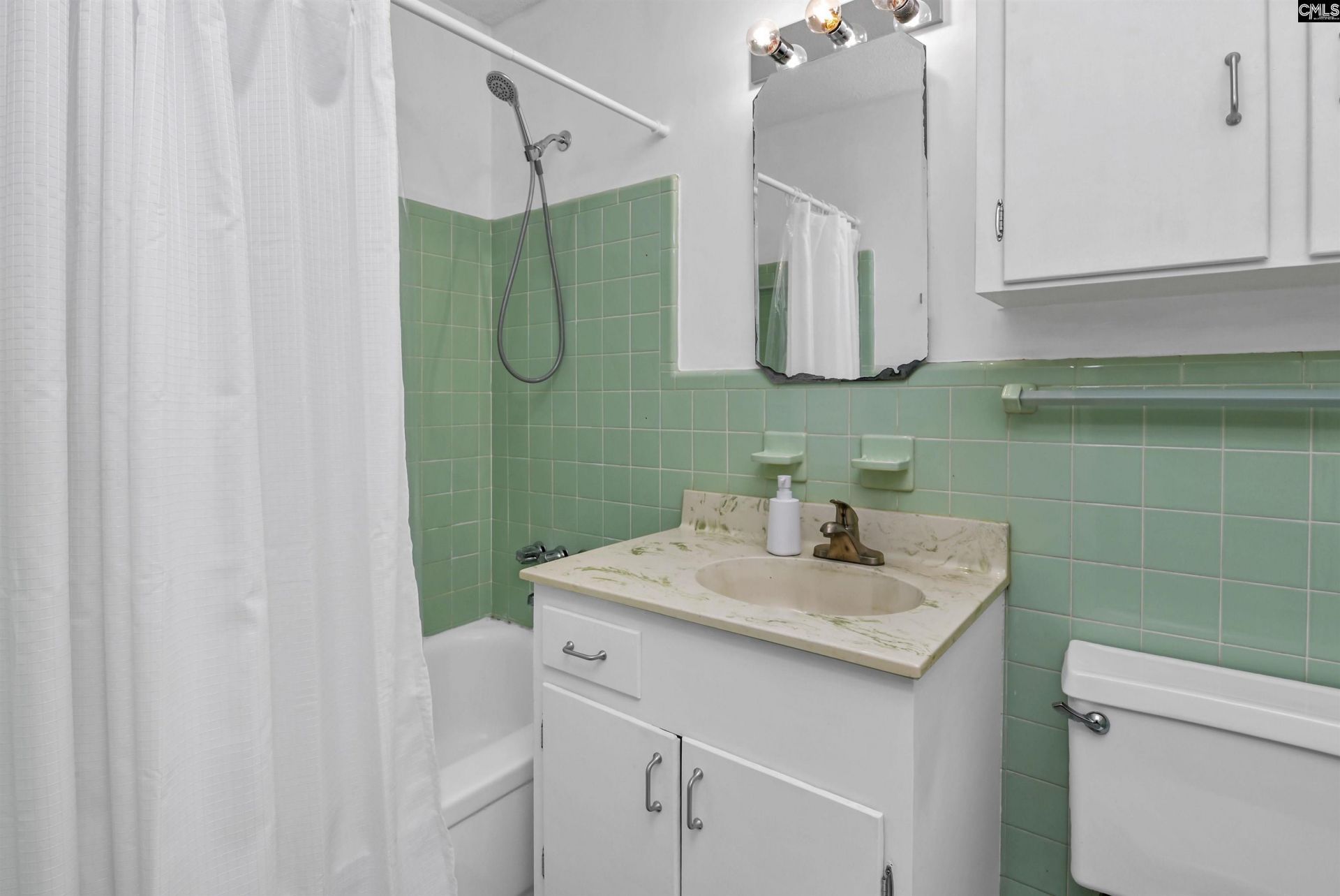 911 Fairwood Drive Photo 9