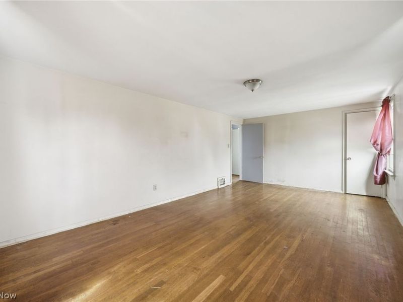 324 E 248th Street, Euclid, OH 44123 Photo 12