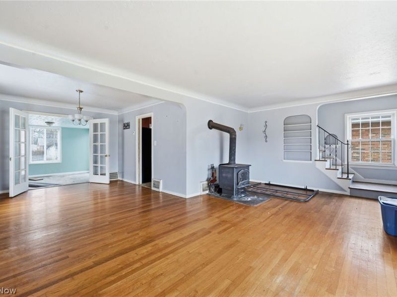 324 E 248th Street, Euclid, OH 44123 Photo 3