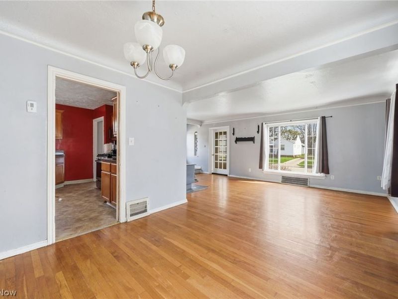 324 E 248th Street, Euclid, OH 44123 Photo 6