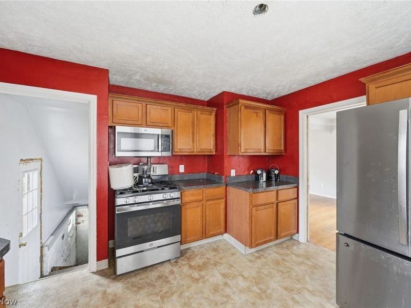 324 E 248th Street, Euclid, OH 44123 Photo 9