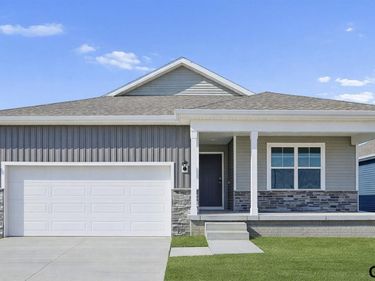 11963 S 114th Avenue , Papillion, NE 68046