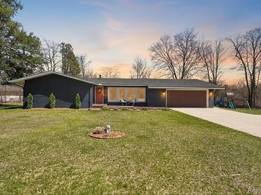 871 Windemere Drive, Brighton Twp, MI 48114