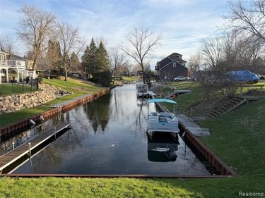 13328 Wendell Drive , Fenton, MI 48430