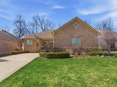 58865 Gallery Court, Washington Twp, MI 48094