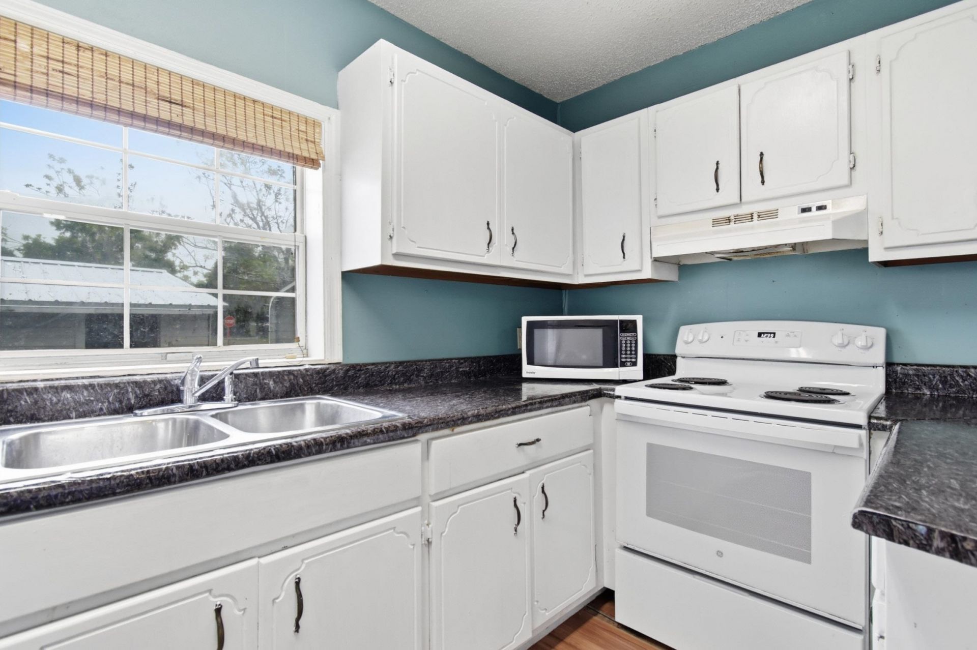 133 SW Monroe Avenue , Mayo, FL 32066 Photo