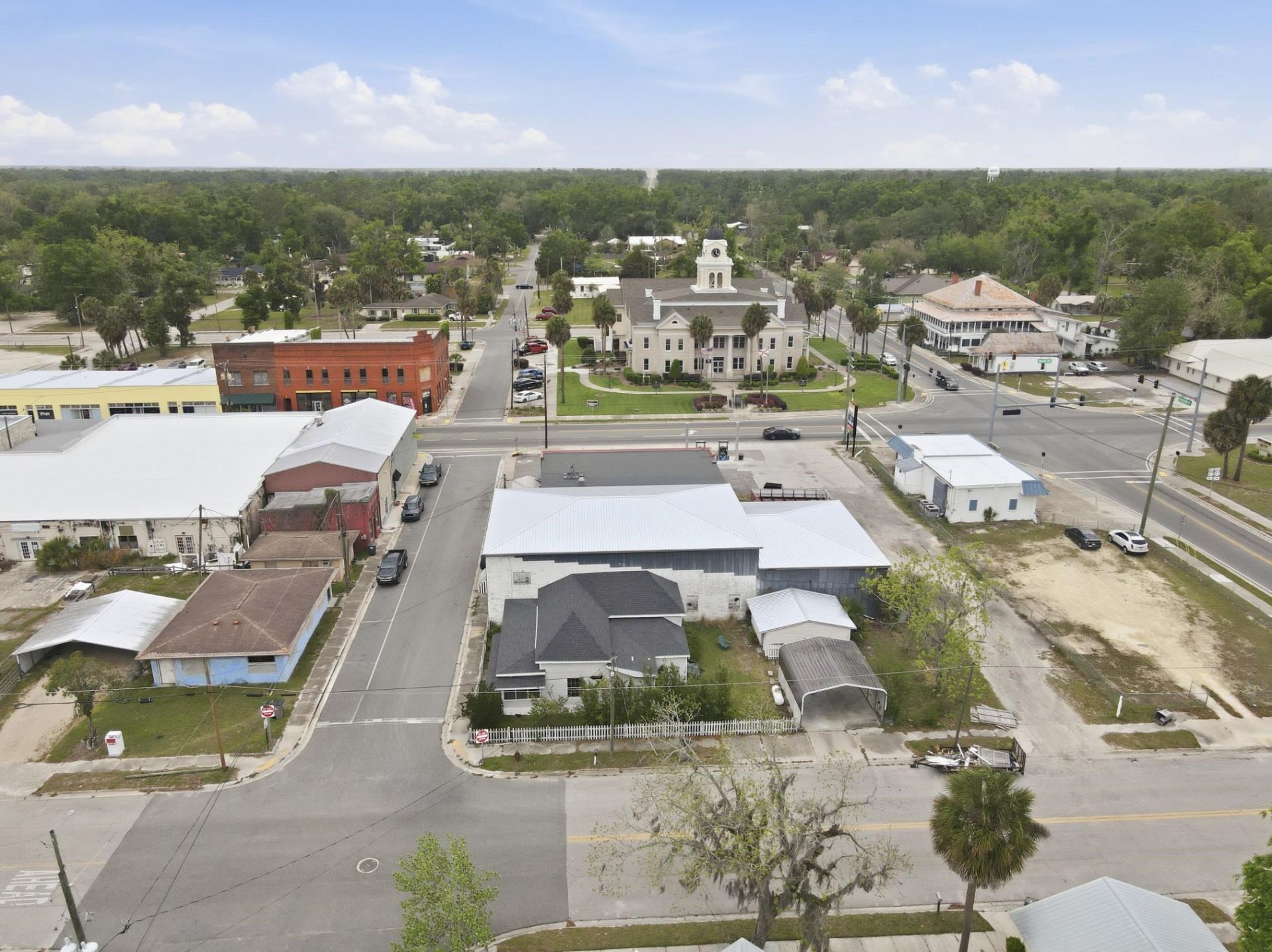 133 SW Monroe Avenue , Mayo, FL 32066 Photo