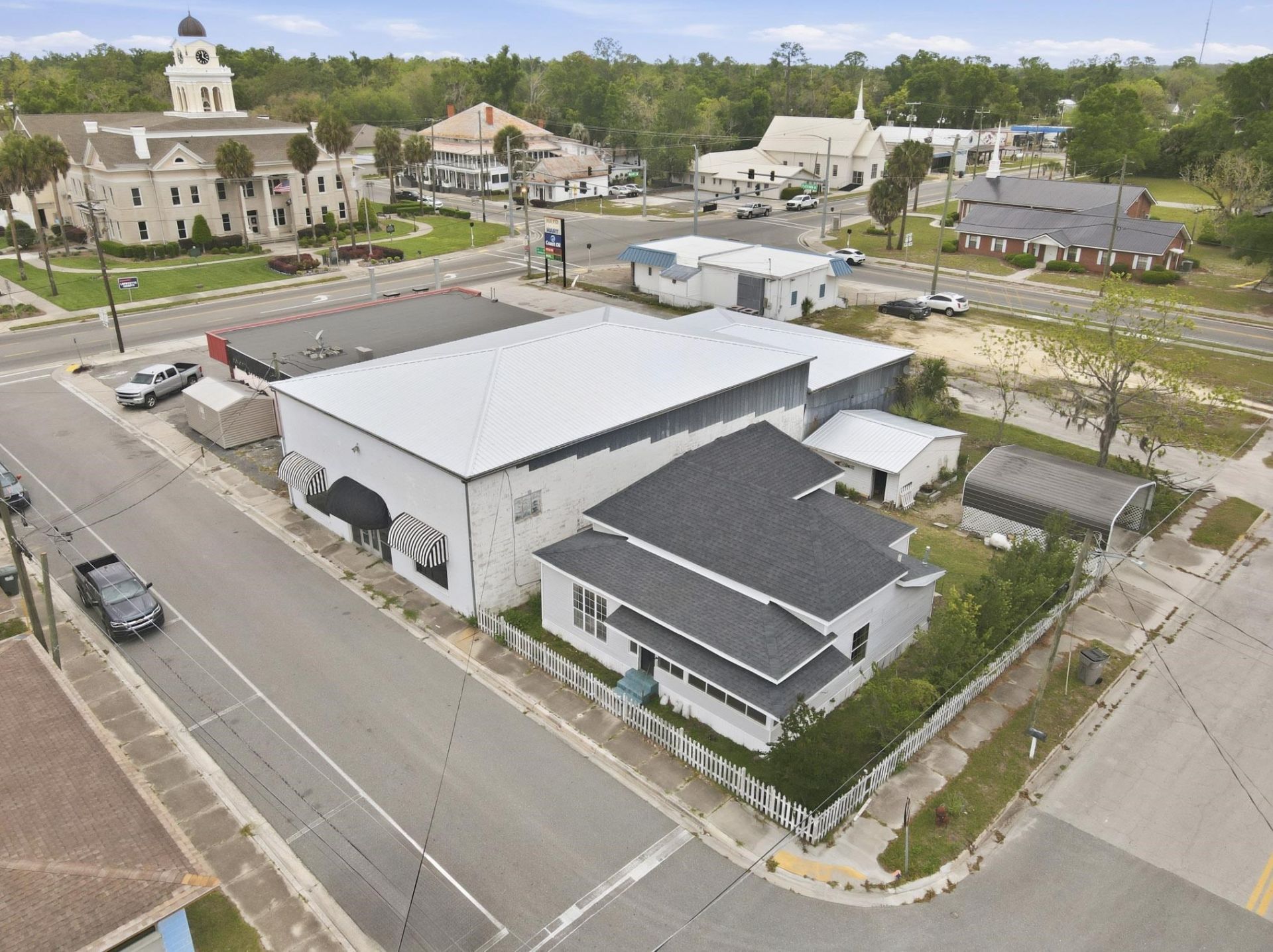 133 SW Monroe Avenue , Mayo, FL 32066 Photo