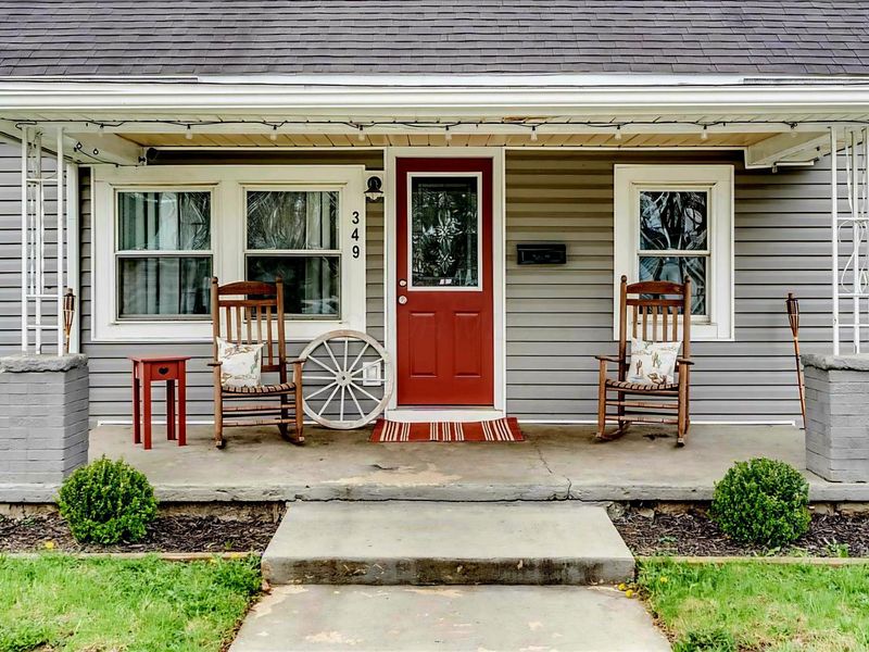 349 Barnes Avenue , Circleville, OH 43113 Photo 3