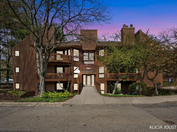 1296 Hillburn Avenue NW, Grand Rapids, MI 49504