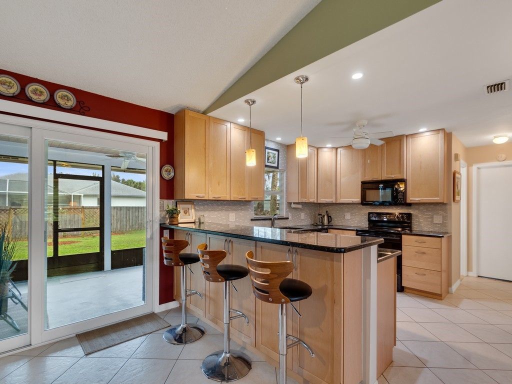 425 Bywood Avenue, Sebastian, FL 32958 Photo