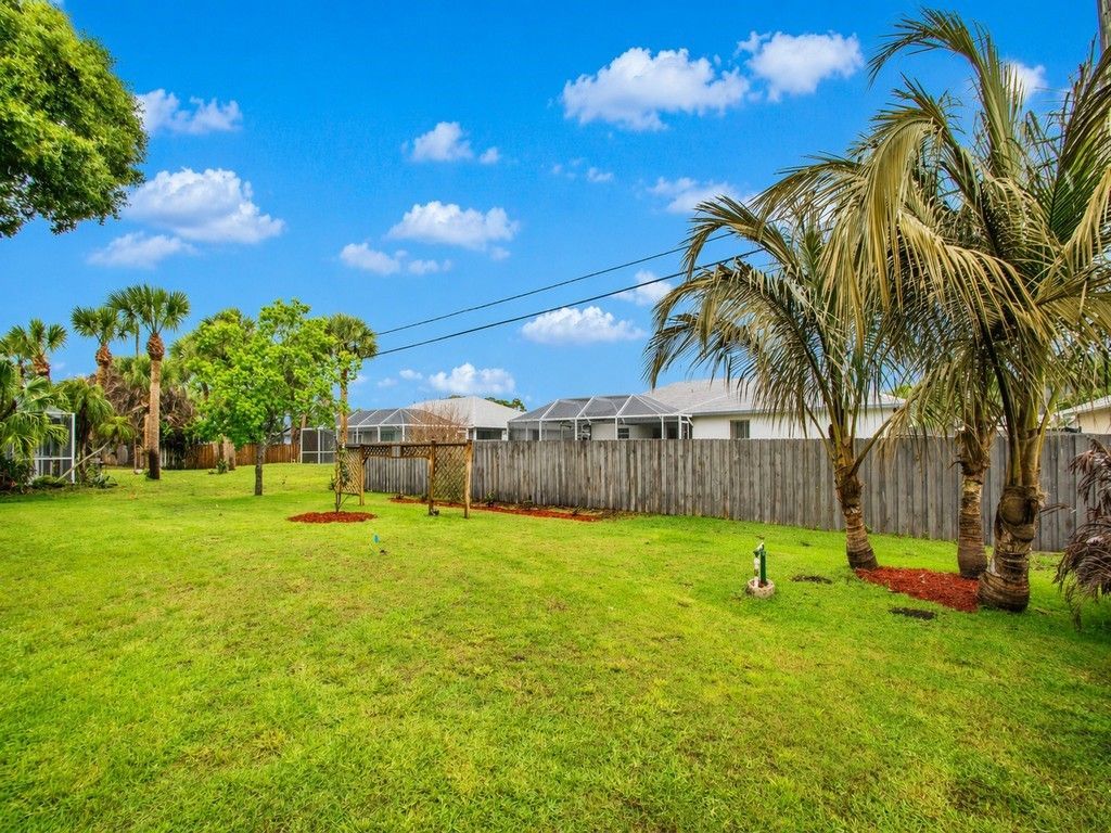 425 Bywood Avenue, Sebastian, FL 32958 Photo