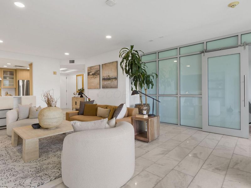 1 Miranova Place , Unit 615, Columbus, OH 43215 Photo 22