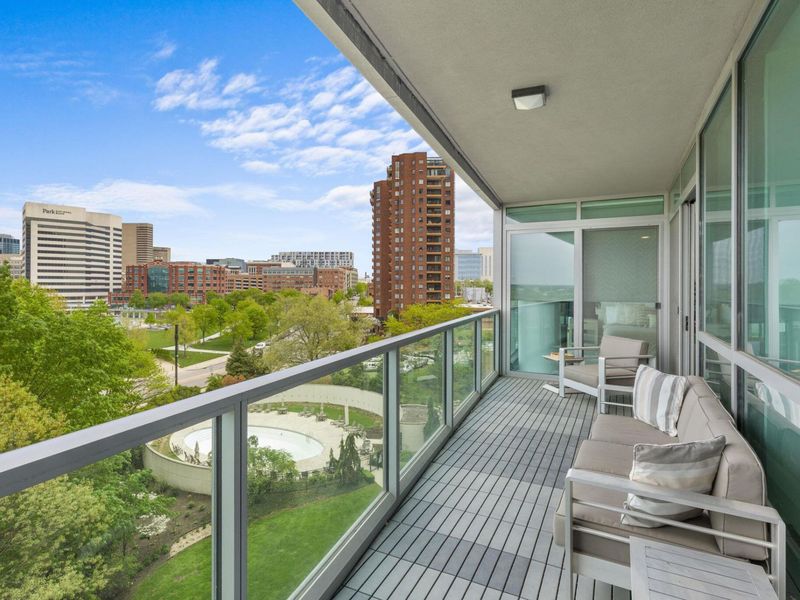 1 Miranova Place , Unit 615, Columbus, OH 43215 Photo 27