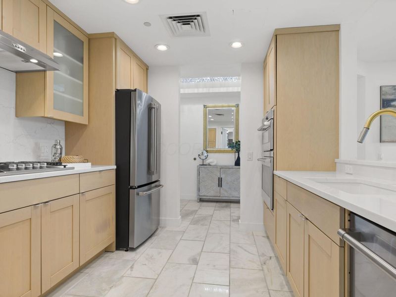 1 Miranova Place , Unit 615, Columbus, OH 43215 Photo 9