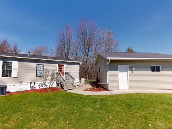 897 E Lake Street, Unit 115, Lake Mills, WI 53551