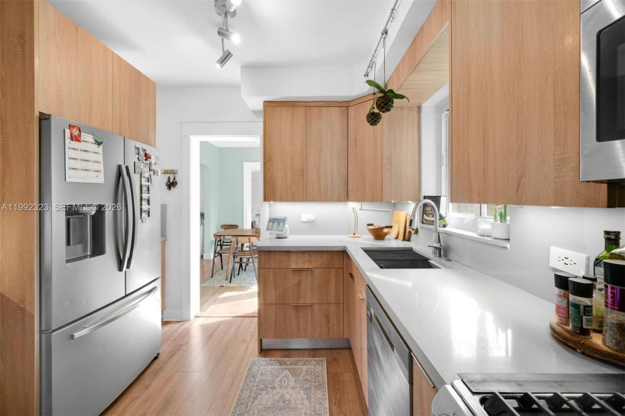 970 NW 10th Ave, Miami, FL 33136 Photo