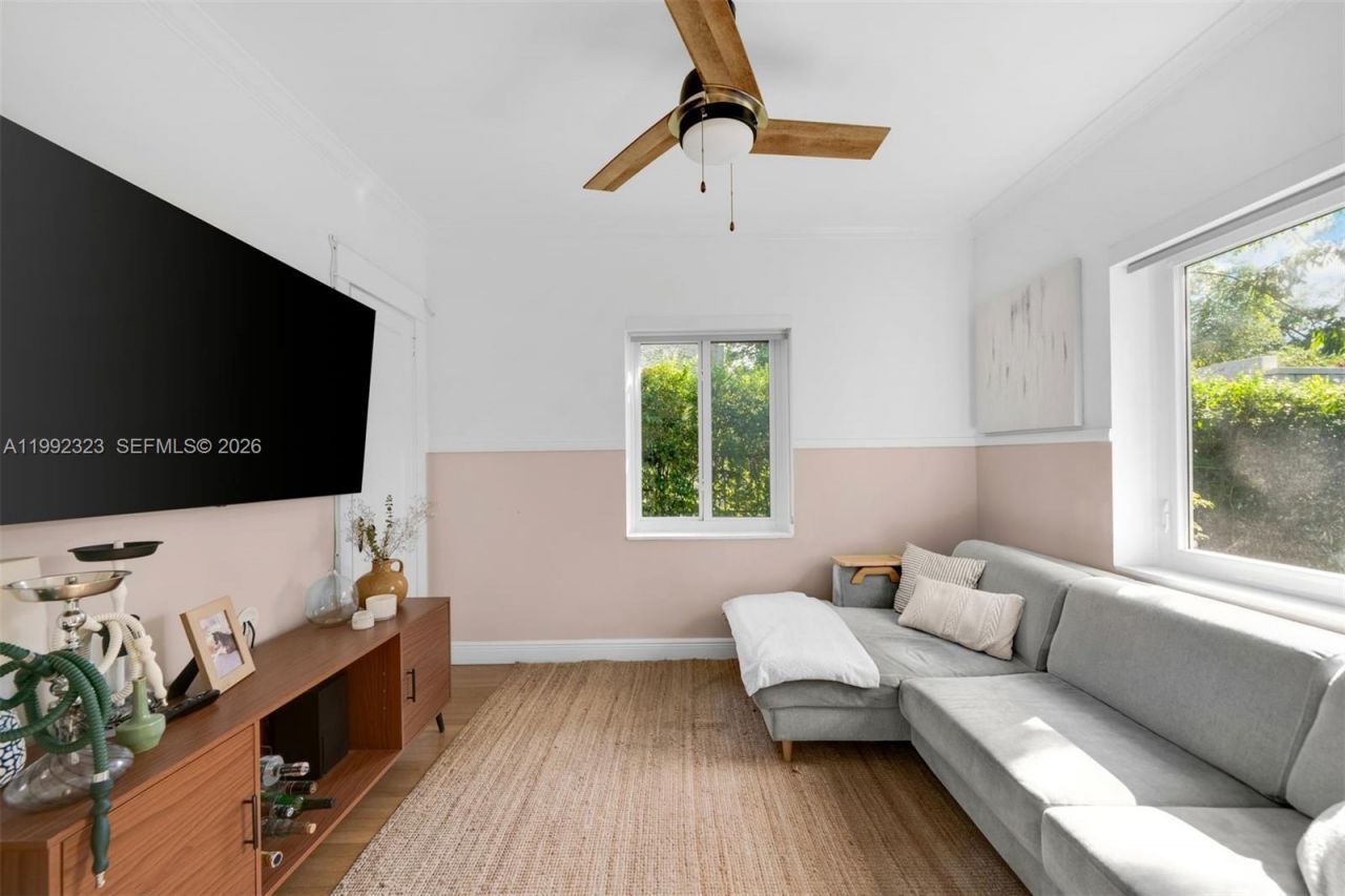 970 NW 10th Ave, Miami, FL 33136 Photo