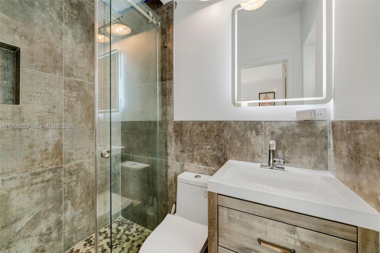 970 NW 10th Ave, Miami, FL 33136 Photo