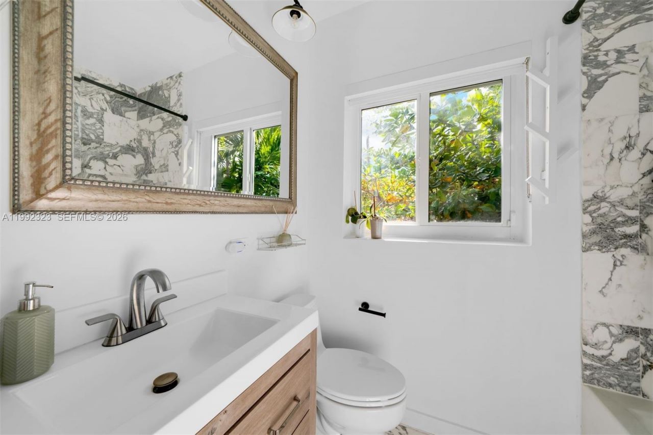 970 NW 10th Ave, Miami, FL 33136 Photo