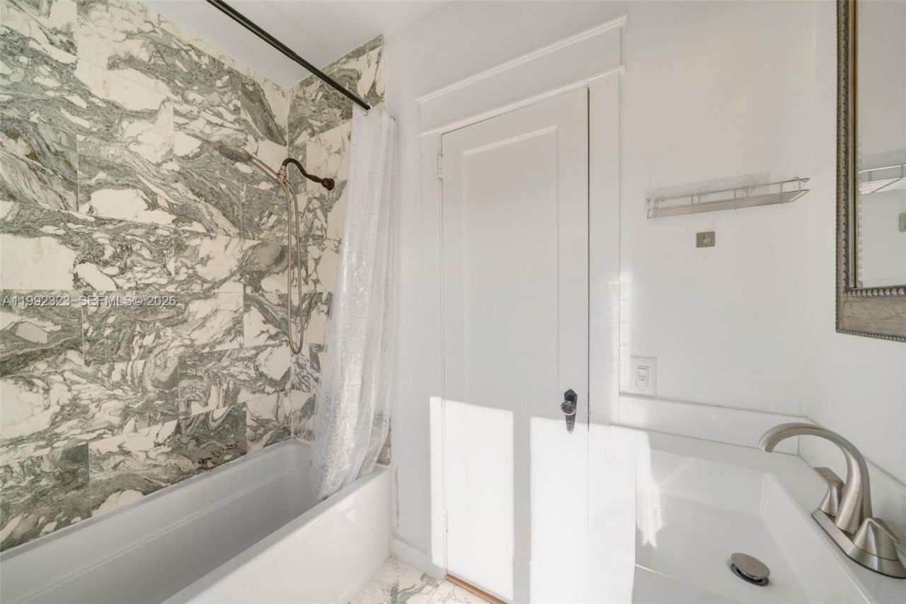 970 NW 10th Ave, Miami, FL 33136 Photo