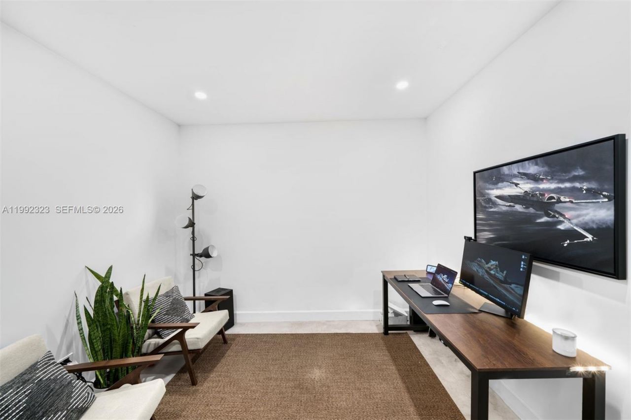 970 NW 10th Ave, Miami, FL 33136 Photo