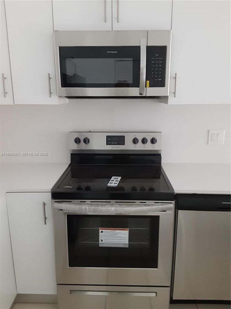 11449 NW 89 Ct, Hialeah Gardens, FL 33018 Photo